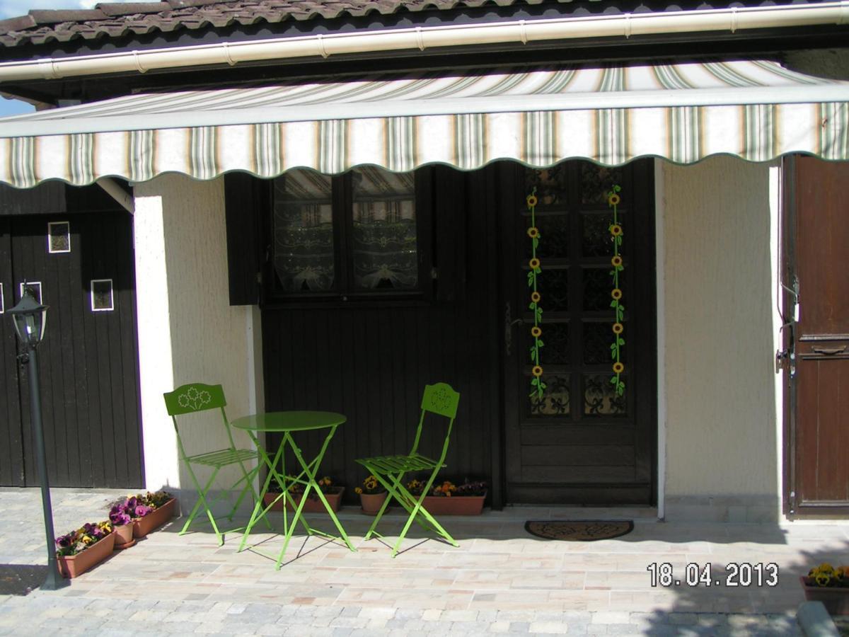 Les Champs Dores Noyarey Exterior photo